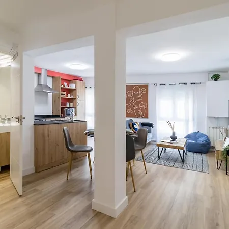 Recien Reformado Plaza Del Ayuntamiento *