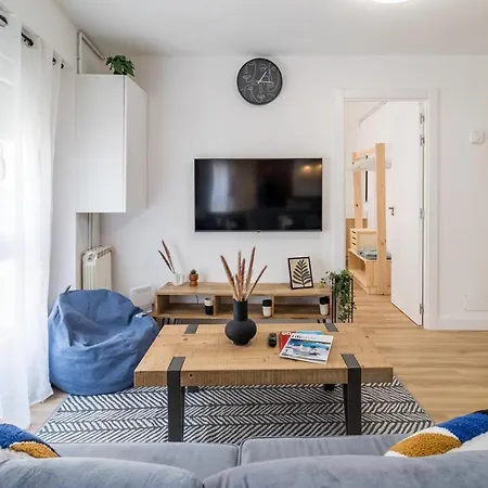 Recien Reformado Plaza Del Ayuntamiento Apartman Santender