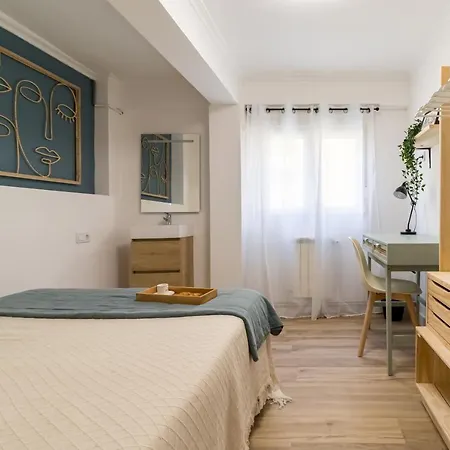 Recien Reformado Plaza Del Ayuntamiento Santender